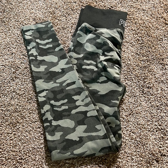 VS Pink Sport High-Waisted Camo Seamless Leggings - Picture 3 of 7